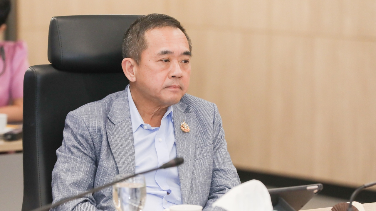 ปลัดดีอี แจงปมระงับเส้นทางเงิน ไม่ใช่อายัดบัญชี เร่งปลดล็อกแยกผู้บริสุทธิ์