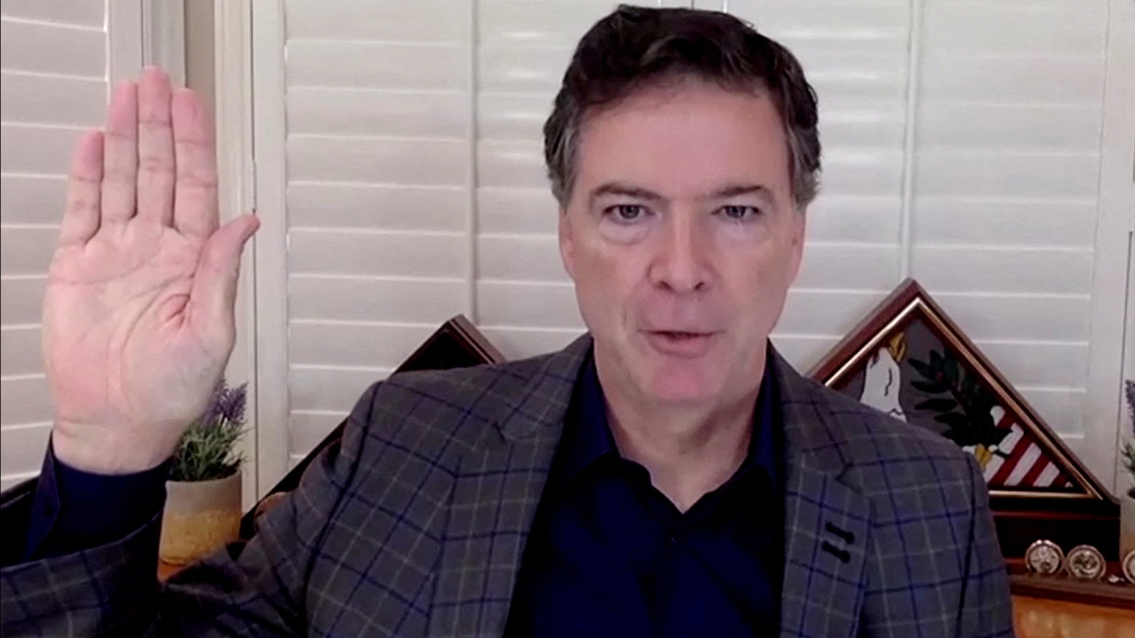 อดีตผอ.เอฟบีไอยัน "ผมบริสุทธิ์" หลังถูกตั้งข้อหาให้การเท็จและขัดขวางกระบวนการยุติธรรม