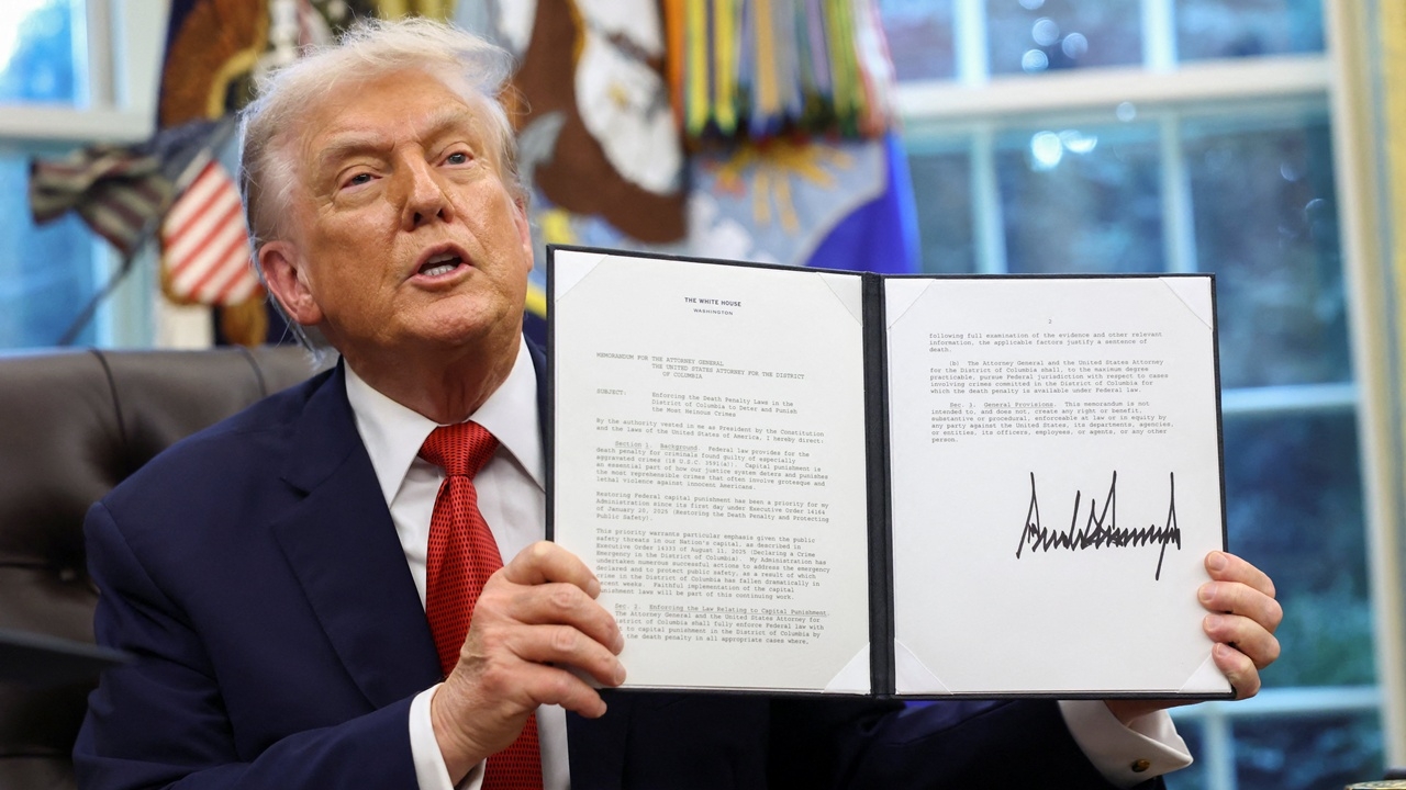 ทรัมป์ลงนามคำสั่ง อนุมัติแผนซื้อ TikTok ชี้มีมูลค่า 1.4 หมื่นล้านดอลลาร์