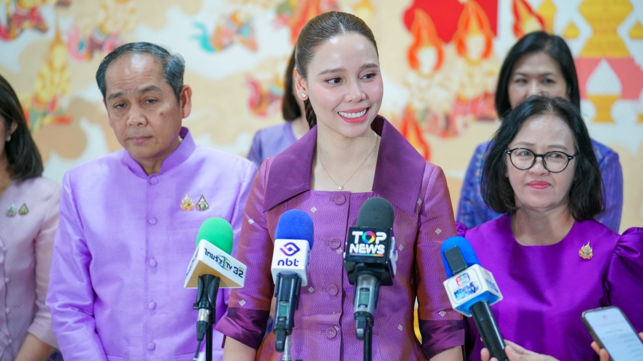 "ซาบีดา" รมว.วัฒนธรรม เข้ากระทรวงวันแรก ยันดราม่าศาสนา ไม่เป็นอุปสรรคการทำงาน