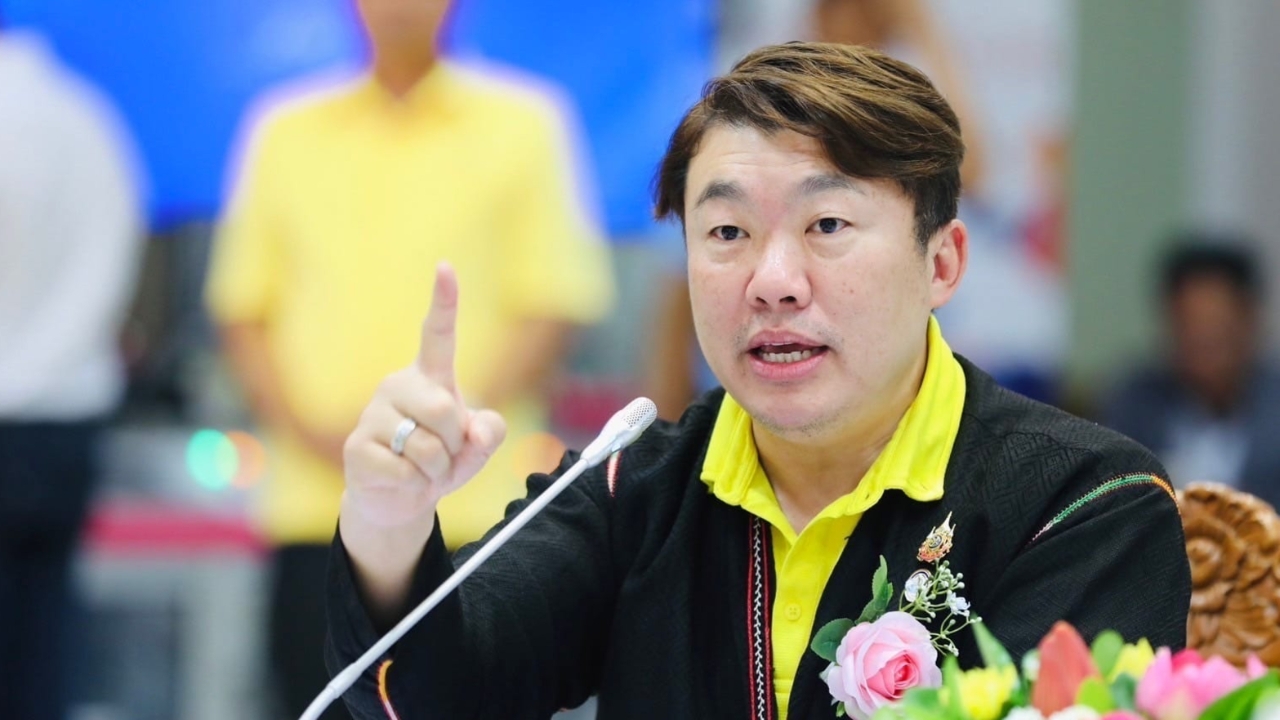 “สิริพงศ์” หนุนฟ้องรายแปลงปมเขากระโดง ชี้เป็นธรรม เหน็บเพื่อไทยเสนอ กม. แต่ล้มเอง