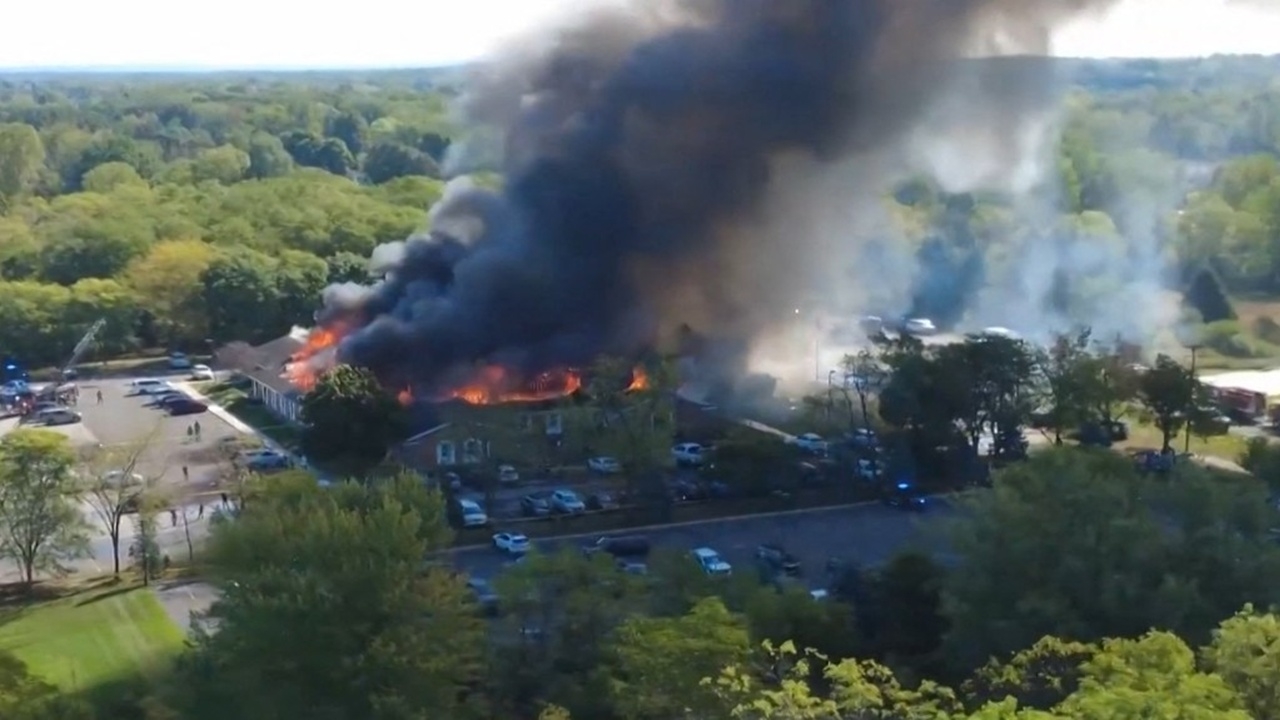 ช็อก มือปืนกราดยิง-จุดไฟเผาโบสถ์ในรัฐมิชิแกน ดับแล้ว 2 ศพ เจ็บ 8 ราย