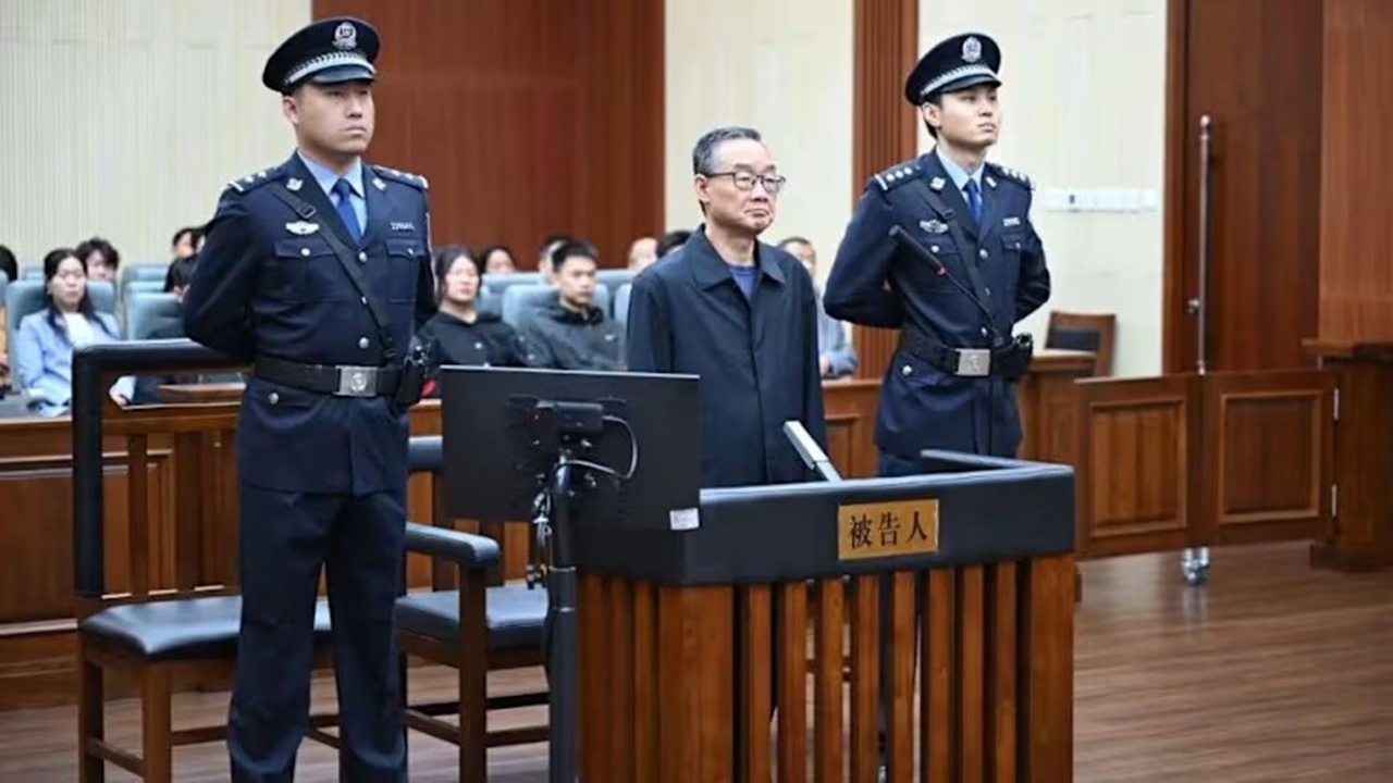 จีนตัดสินประหารชีวิต อดีต รมว.เกษตร คดีรับสินบน แต่รอลงอาญาไว้ก่อน