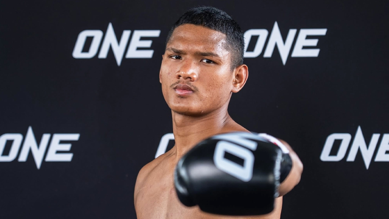 แสงอาทิตย์ เปิดใจหลังชั่งน้ำหนักไม่ผ่าน ยอมรับประมาทเรื่องคุมอาหาร ก่อนขึ้นชก ONE ลุมพินี 126