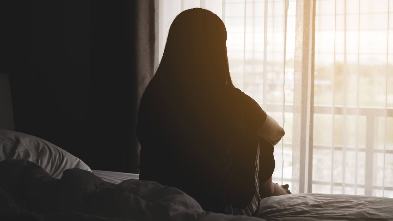 จับสาวข้อหาค้ามนุษย์ หลังนำลูกวัย 12 เร่ขายบริการให้ชายในหมู่บ้าน