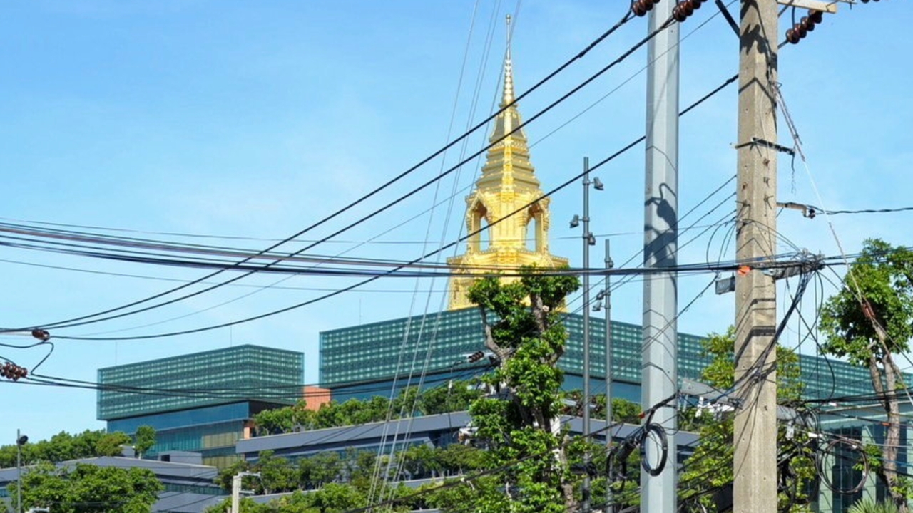 รัฐสภาน้ำไม่ไหล คาดได้รับผลกระทบท่อประปาแตก กปน. แจงท่อรั่วซึม ถ.สามเสน ซ่อมแล้ว