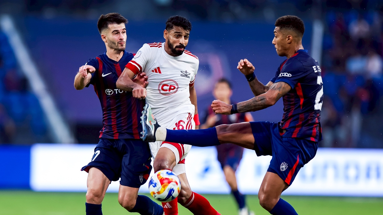 ผลบอล Shopee Cup เบิร์กสัน แฮตทริก! ยะโฮร์ ฟอร์มโหด ถล่ม แบงค็อก ยับ 4-0