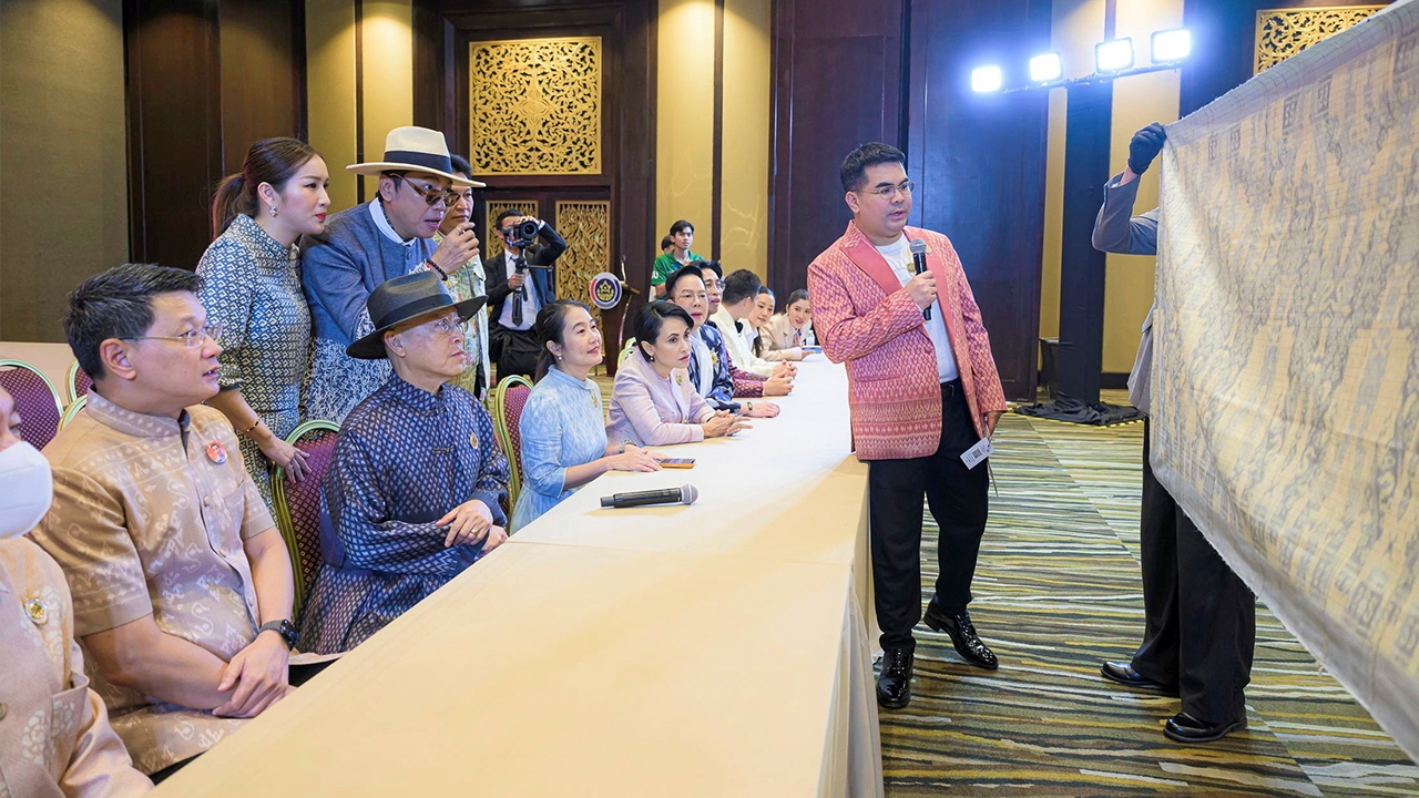 “ประกวดผ้าลายสิริราชพัสตราภรณ์” รอบรองชนะเลิศ