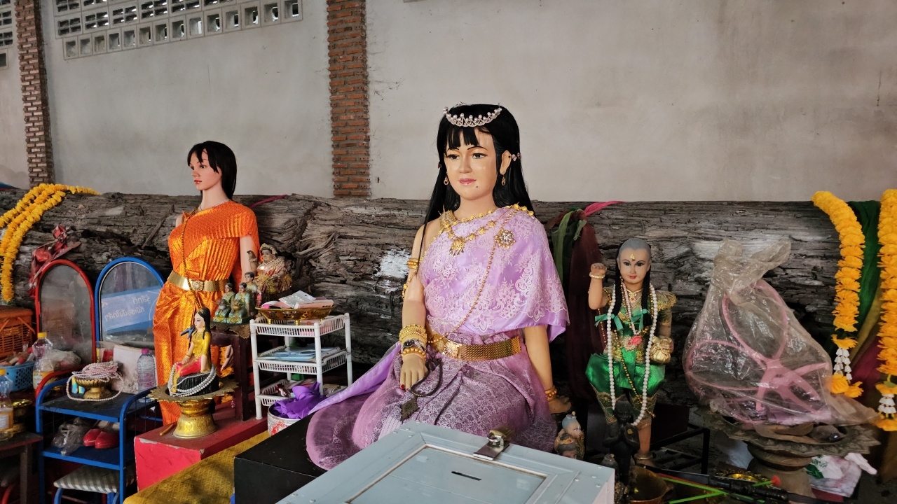 ศรัทธาคอหวย ไขรหัสปริศนาตะเคียน "แม่ศรีมณีทอง" นำเลขเด็ด 1/10/68 ไปลุ้นโชค