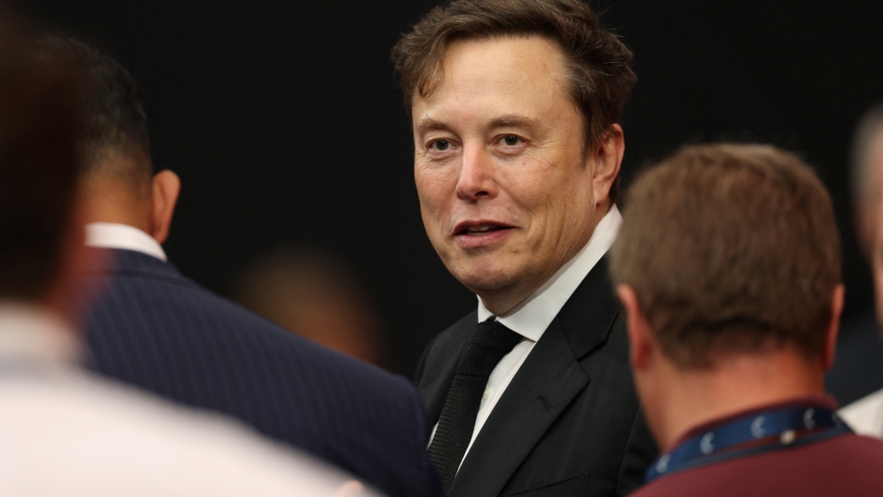 อีลอน มัสก์-เจ้าชายแอนดรูว์ ปรากฏชื่อในเอกสารเอปสตีนชุดใหม่  