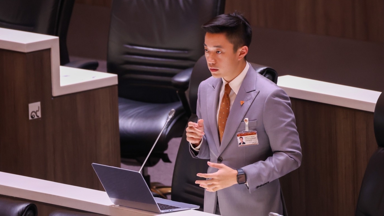 “สส.เต้ ทวิวงศ์” อภิปรายปิดจบแถลงนโยบายวันแรก ชี้ไม่เคยไว้วางใจ “อนุทิน” แม้แต่วินาทีเดียว