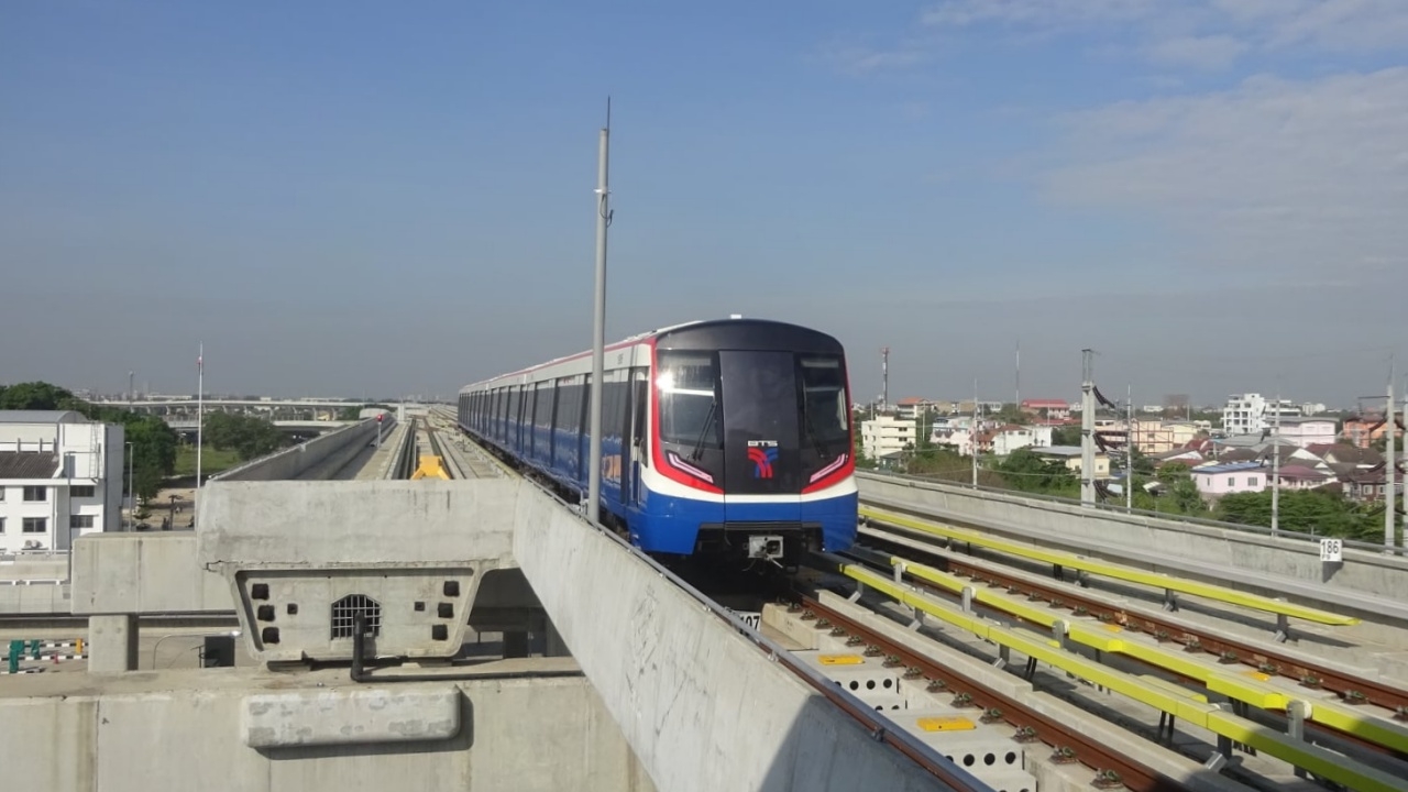 ศาลปกครองกลาง สั่ง กทม. ชดใช้ 1.1 หมื่นล้าน ค่าจ้างเดินรถ-ค่าซ่อมบำรุง รถไฟฟ้าสายสีเขียว