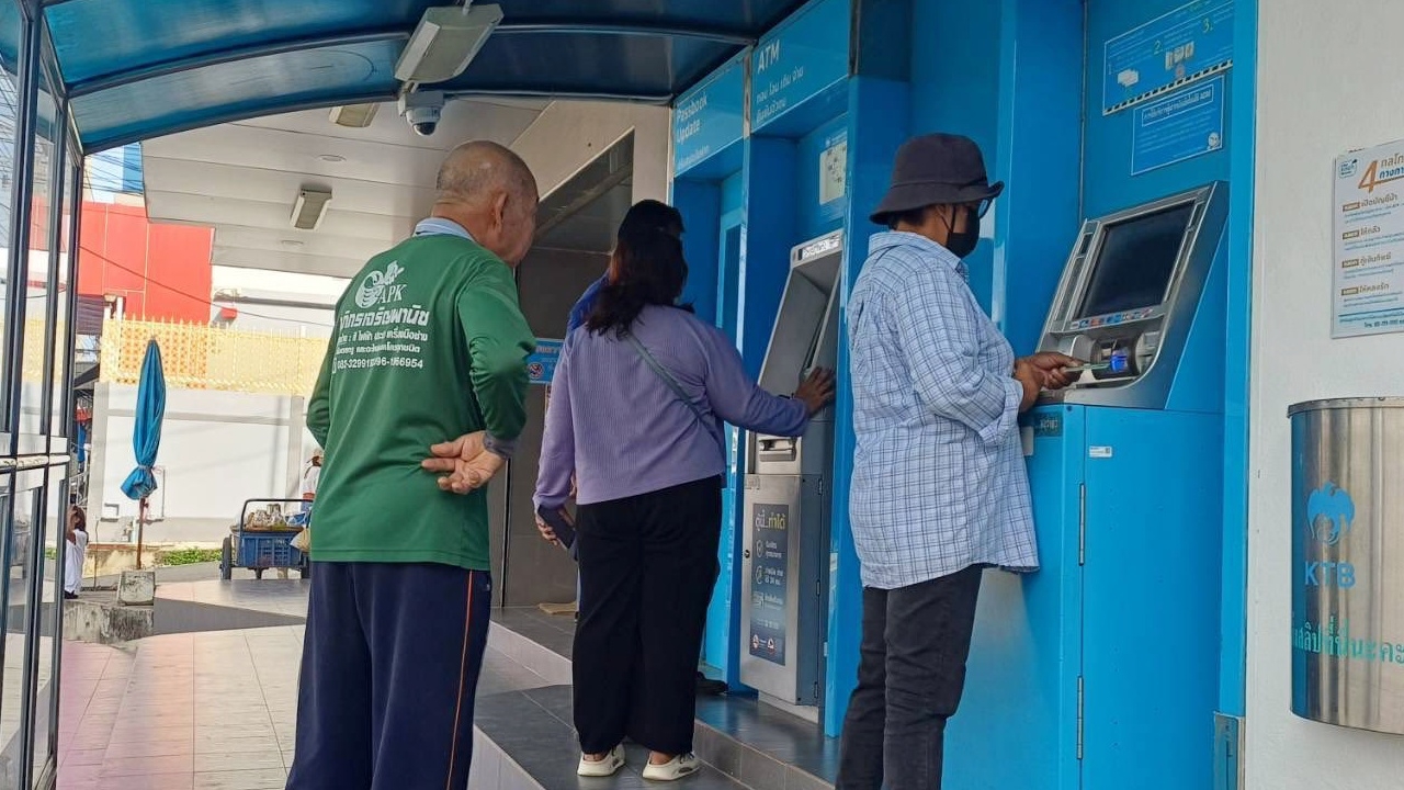 โอนเงินเยียวยา "ผู้อพยพ" ชายแดนไทย-กัมพูชา ครั้งที่ 3 ให้ประชาชน 2 จังหวัดแล้ว