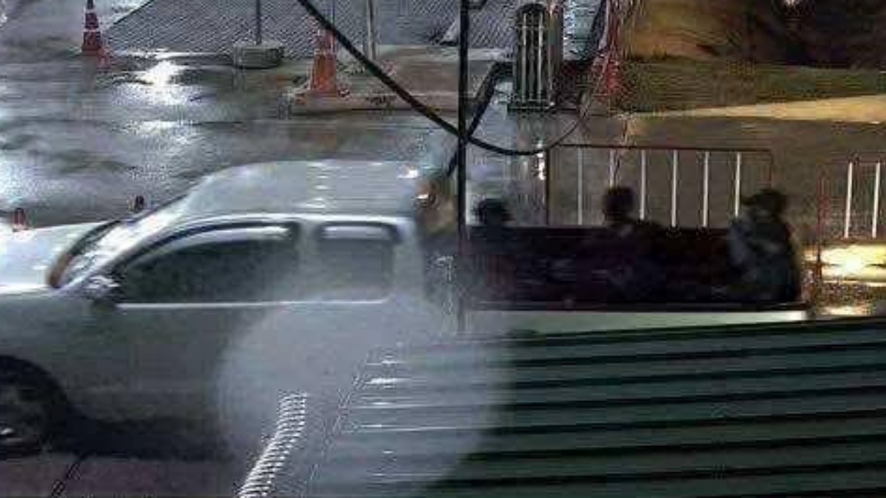 กลุ่มคนร้ายอาวุธครบมือ บุกปล้นร้านทองในห้าง จ.นราธิวาส ตร.เร่งปิดล้อมพื้นที่