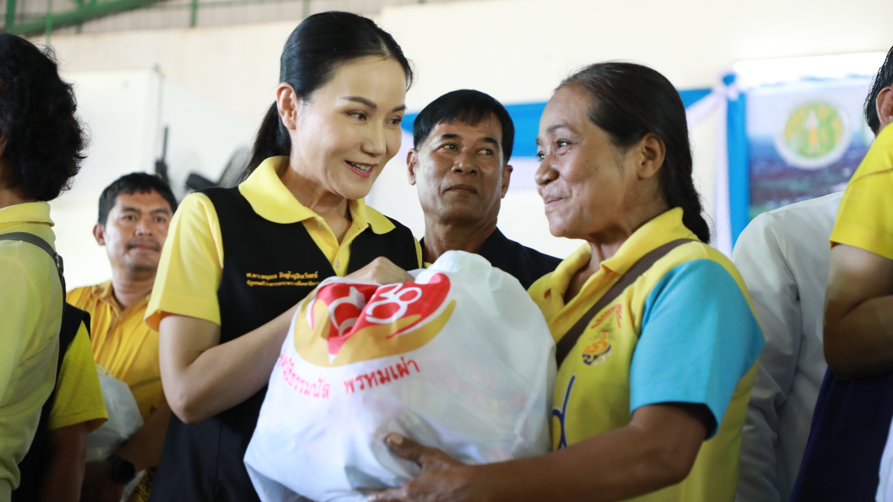 "นฤมล" ตรวจน้ำท่วมสุโขทัย เร่งประสานงบซ่อมแซม 4 แห่งด่วน