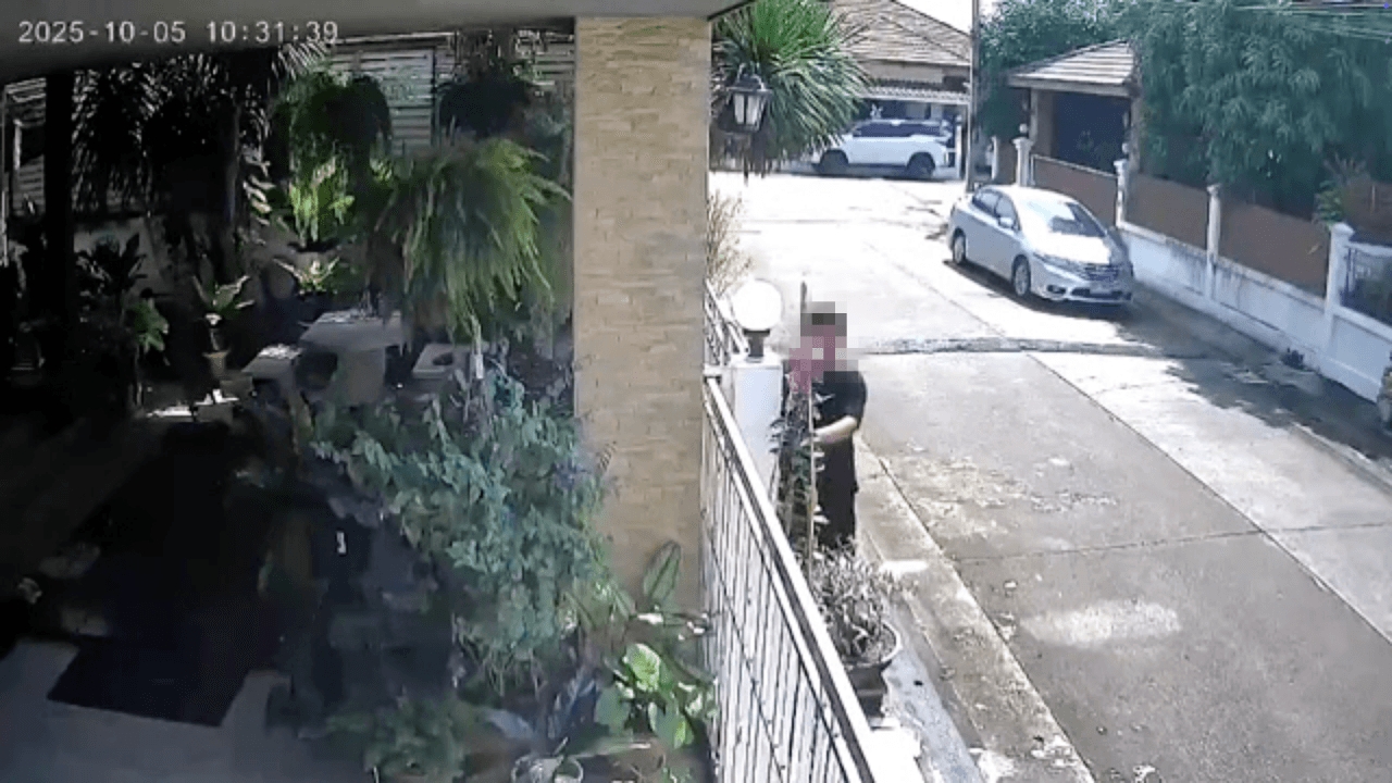 โดน 3 ข้อหา ลูกเขยดวลปืน แทงพ่อตาดับคาบ้าน หลังพยายามบุกง้อเมีย