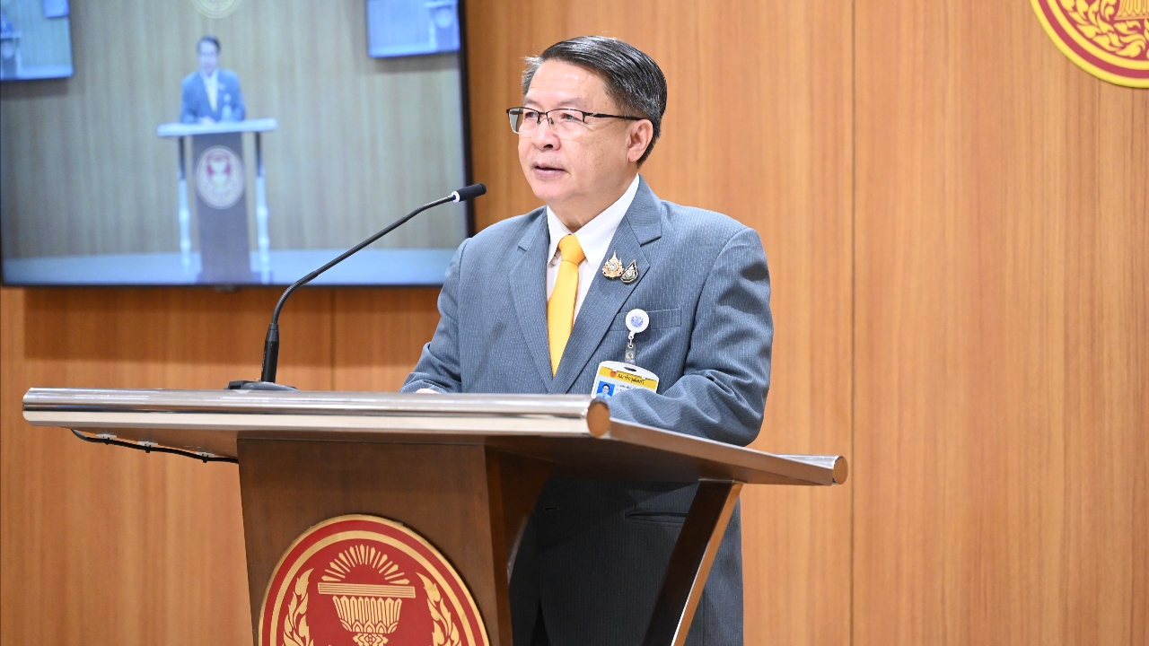 "หมอเปรมฯ" จี้ "ไชยชนก" หนีตอบกระทู้ปมสินบน 40 ล้านคอลเซ็นเตอร์ 