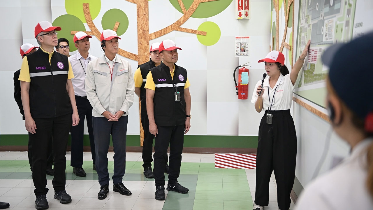 รมช.อุตสาหกรรม ชมโตโยต้า ไม่ใช่แค่โรงงานผลิตรถ แต่เป็นพันธมิตรเชิงยุทธศาสตร์ของไทย