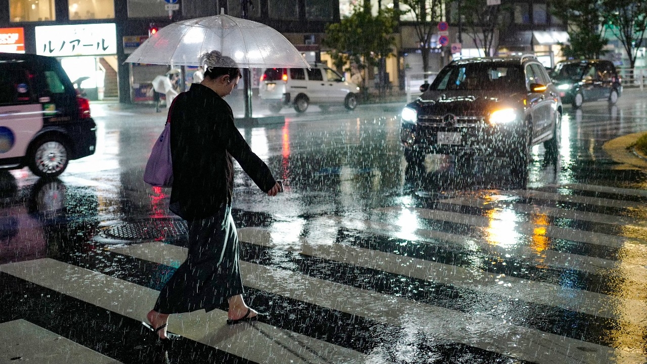 ญี่ปุ่นปุ่นเตรียมรับมือ "หะลอง" ไต้ฝุ่นลูกใหม่จะพัดเข้าหมู่เกาะทางตอนใต้ของประเทศ