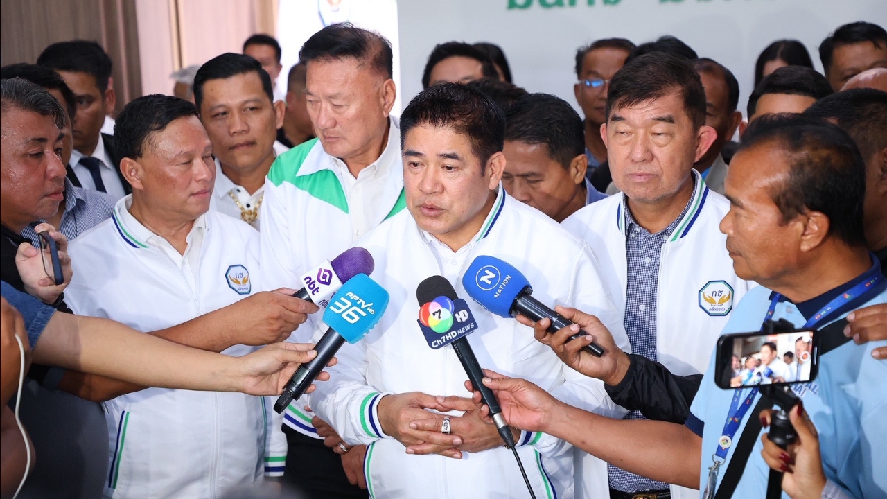 “ธรรมนัส”เผยส่งทีมกฎหมายชี้แจง กมธ.ความมั่นคง อ้างต้องลงพื้นที่ช่วยน้ำท่วม