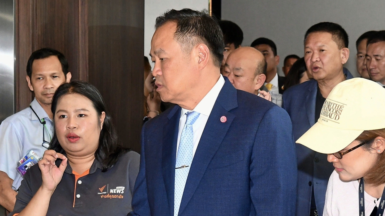 “อนุทิน” ลั่นไม่ใช่แค่ร้าวกับเพื่อไทยมันแตกหมดแล้ว ขอขัดใจ “เท้ง” เข้ามาแล้วต้องบริหารด้วย