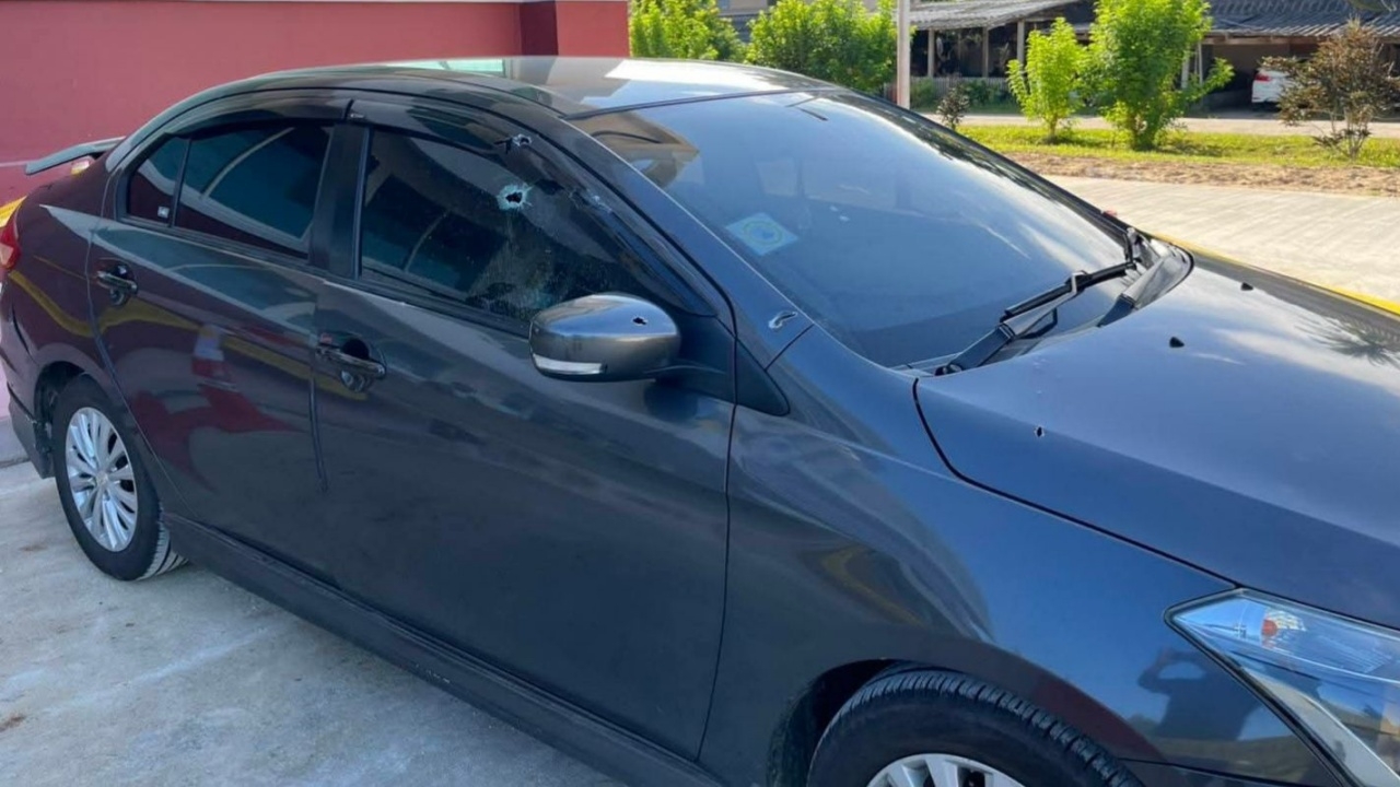 คนร้ายซุ่มยิงเก๋ง ข้าราชการในพระองค์ ซิ่งรถหนีตายรอดหวุดหวิด