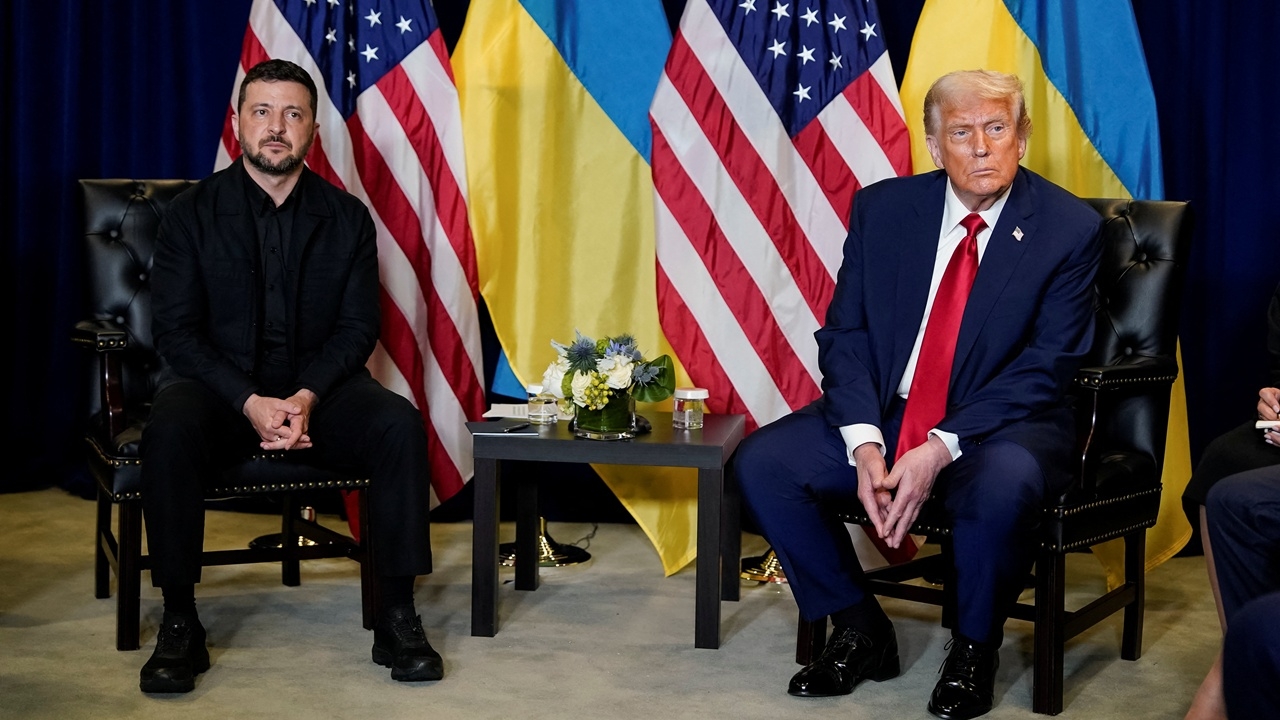 ทรัมป์พลิกจุดยืนอีก เชื่อยูเครนชิงดินแดนคืนได้ ชี้รัสเซีย “เสือกระดาษ”