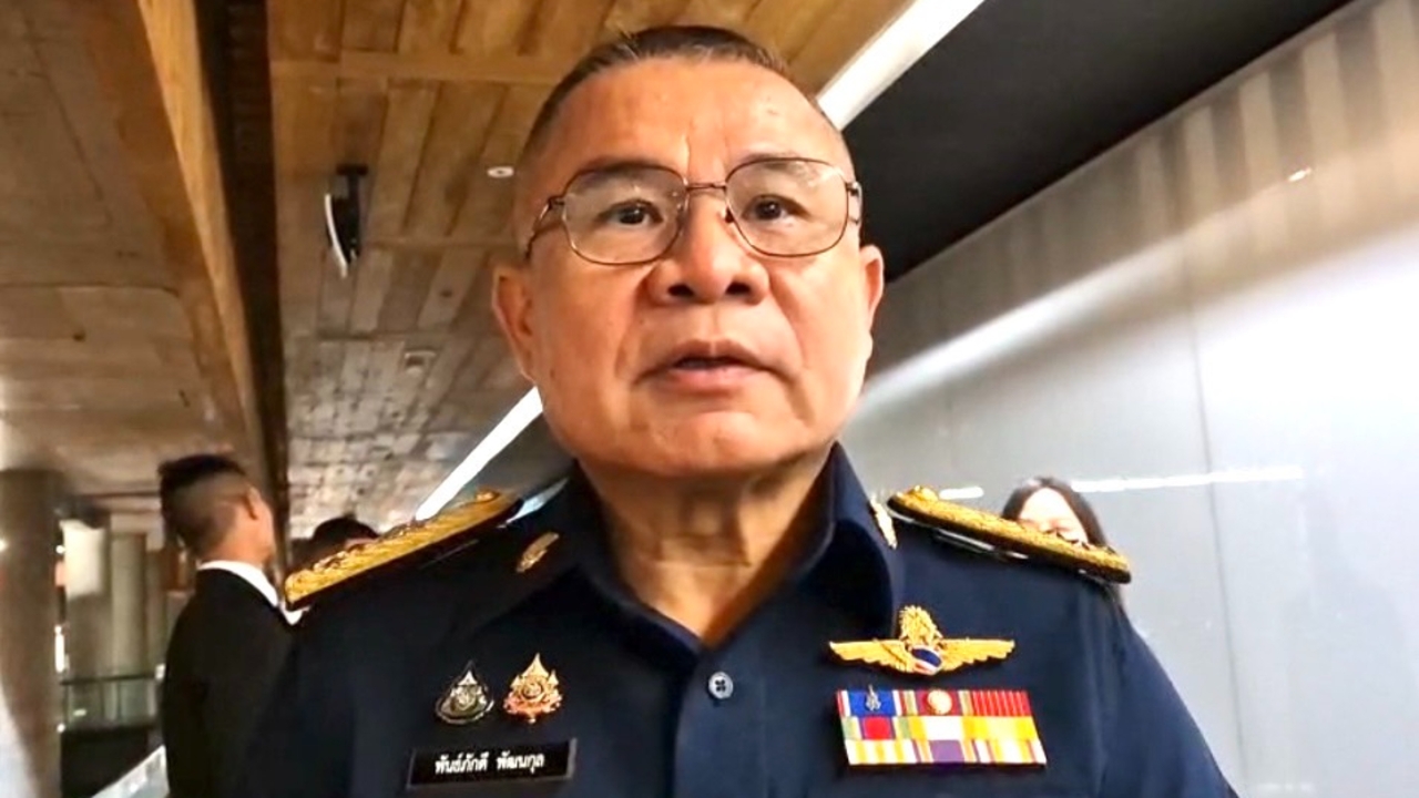 ผบ.ทอ. ภูมิใจประชาชนอยู่เคียงข้างกองทัพอากาศ ชื่นใจคนไทยรักชาติมากขึ้น