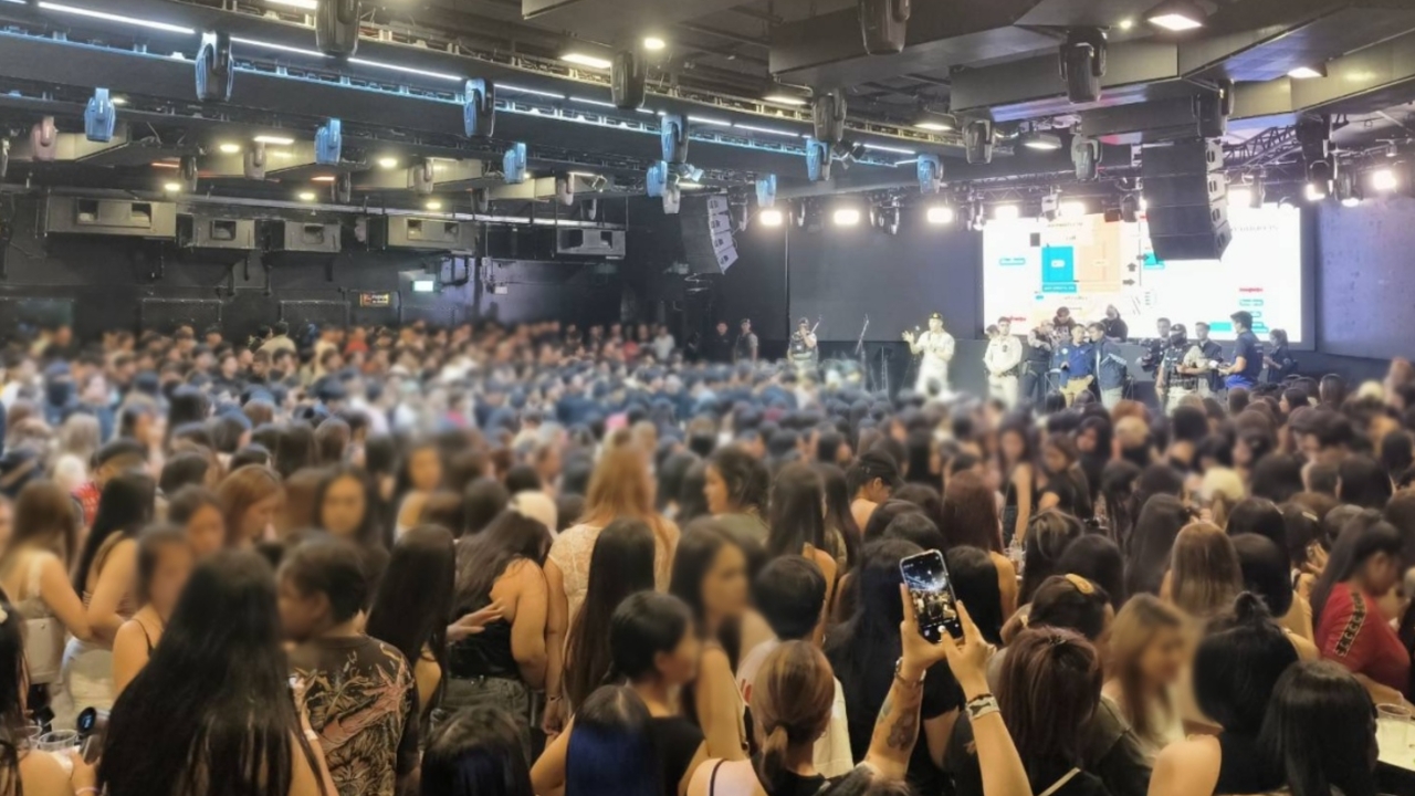 เปิดปฏิบัติการ "24 นี้เลิกเมานะ" บุกจับผับดังสุพรรณฯ พบยา-อาวุธ-เด็ก เพียบ