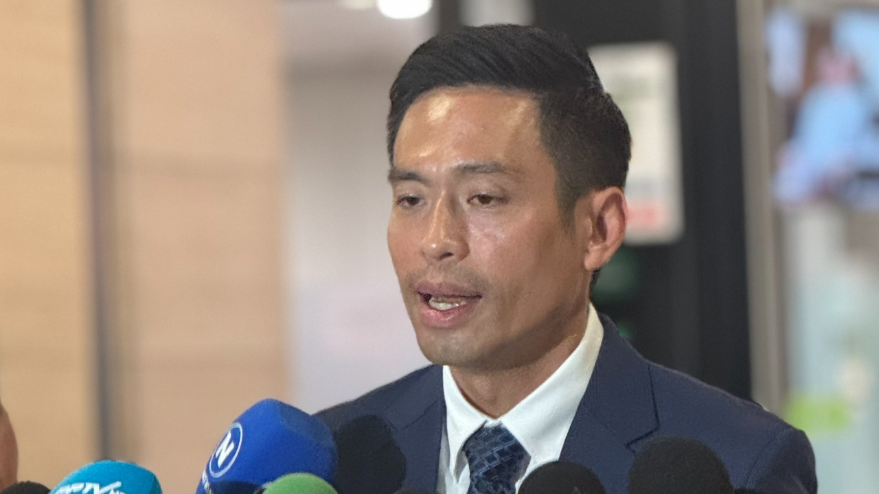 “กรวีร์” ชี้ เรื่องถนนทรุด ต้องรอนายกฯ “อนุทิน” ลงพื้นที่สำรวจก่อน