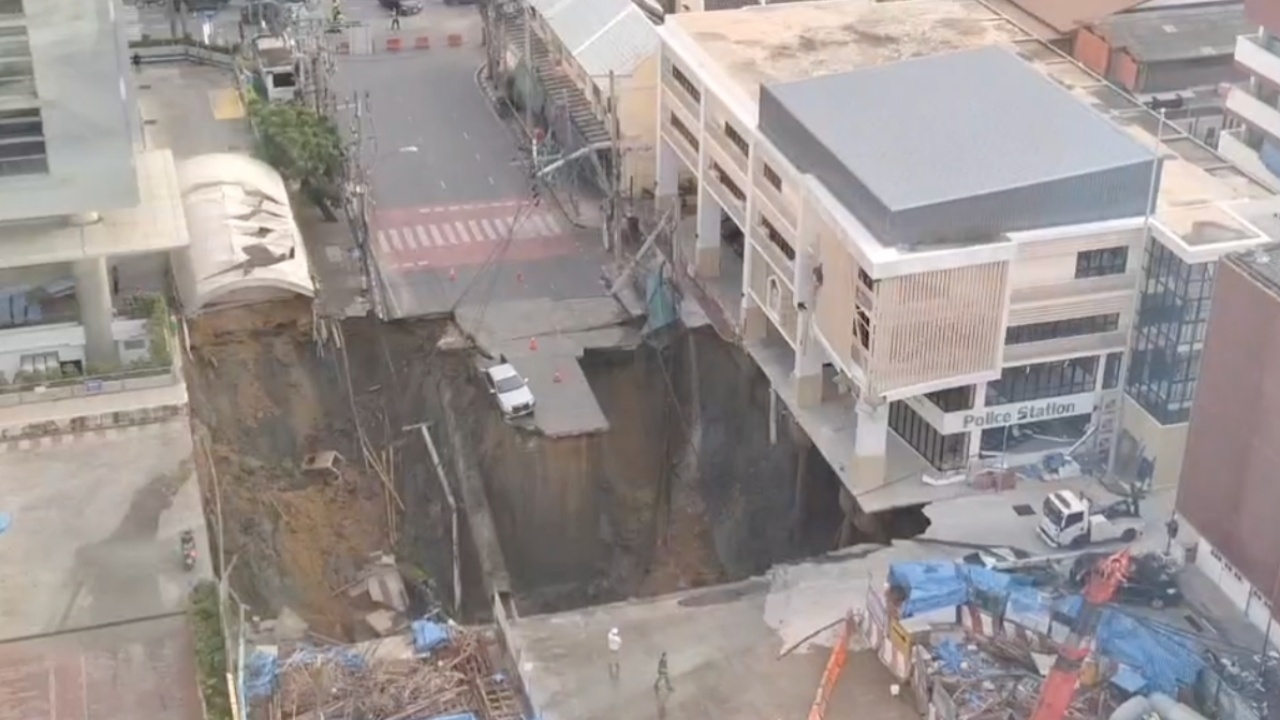 ถนนทรุด ไม่กระทบอาคาร รพ.วชิรพยาบาล เหตุมีกำแพงกั้นดิน ลึก 60 เมตร