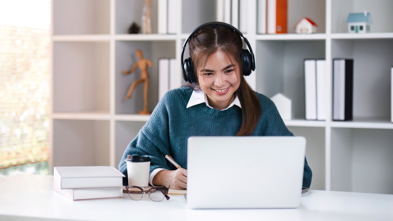 มหิดล เปิดคอร์สภาษาอังกฤษเรียนฟรี 10 บทเรียนสั้นๆ ที่เปลี่ยนให้คุณพูดอังกฤษได้จริง