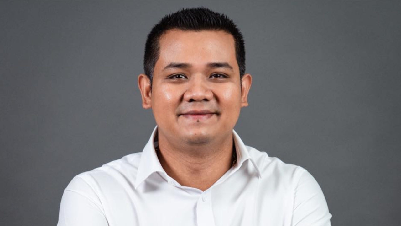 “ชัยชนะ” ดอดพบ “อภิสิทธิ์” หนุนขึ้นหัวหน้าพรรคประชาธิปัตย์ แลกนั่งเลขาฯ พรรค