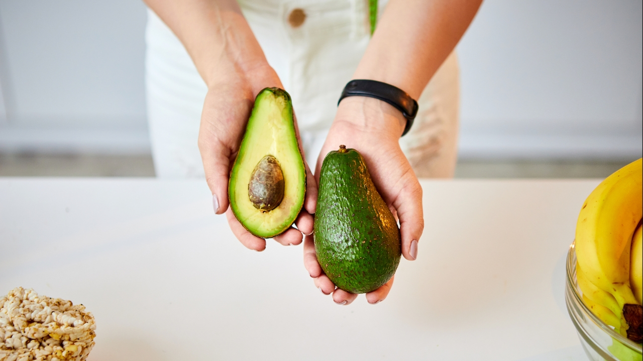 อะโวคาโด ซูเปอร์ฟู้ดประโยชน์สูง ห้ามกินคู่กับอะไรบ้าง