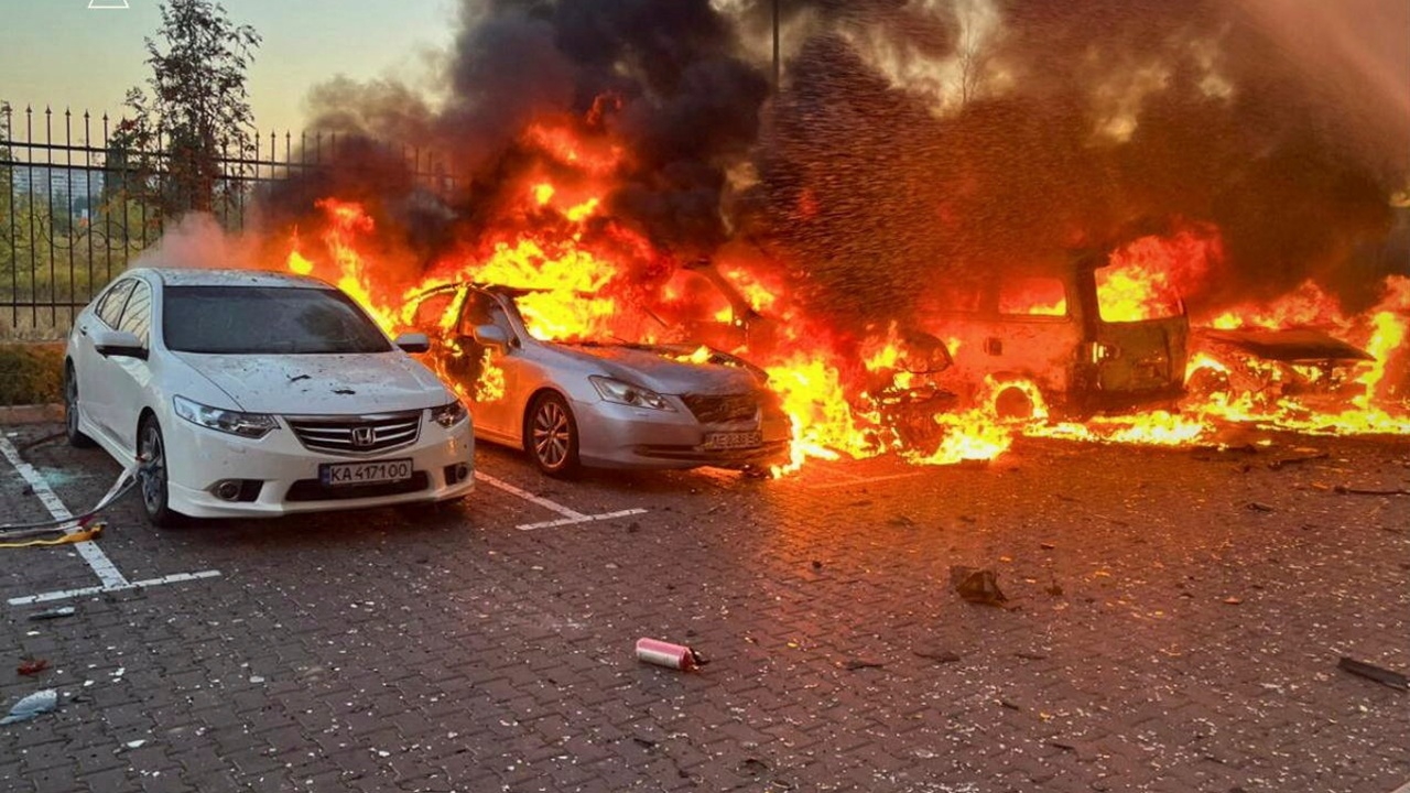 ยูเครนโวยรัสเซียยิงมิสไซล์-โดรน 600 ลำ โจมตีครั้งใหญ่ ตายเจ็บนับสิบ