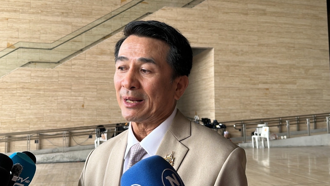 “ชลน่าน” ย้ำเลือก สสร.ทางอ้อม 2 กลุ่ม มั่นใจ ดูไทม์ไลน์ประกอบดันร่างเพื่อไทยทันแน่