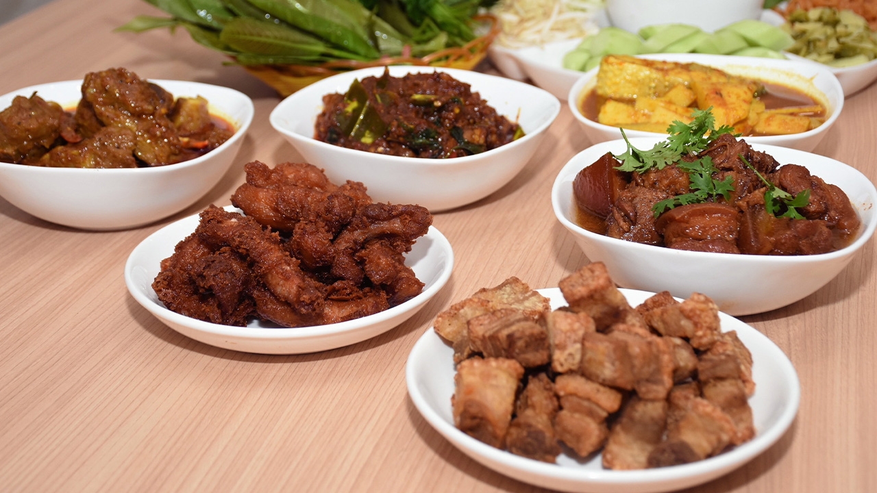 “ครัวแม่ศรี” หรอยแรงสไตล์ภูเก็ต