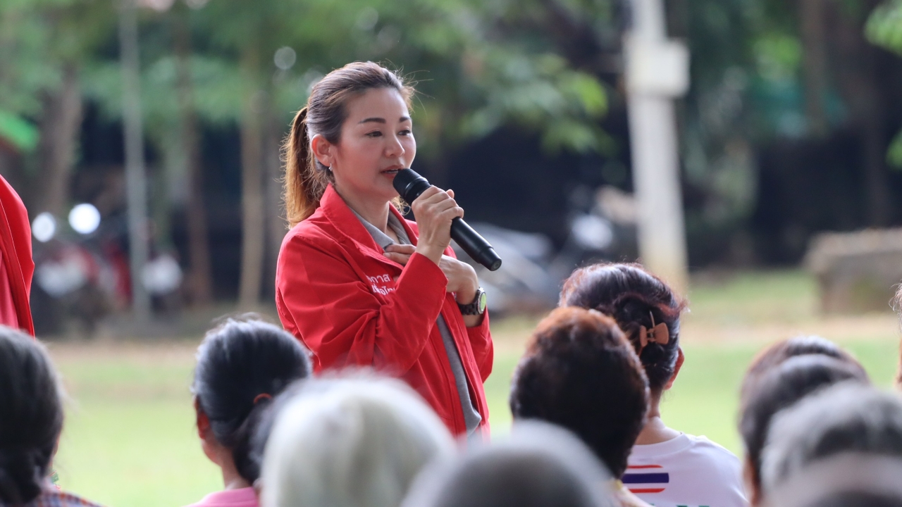 “ภูริกา” อ้อนคนศรีสะเกษ กาผู้แทนของเพื่อไทย กำจัดงูเห่าทางการเมือง