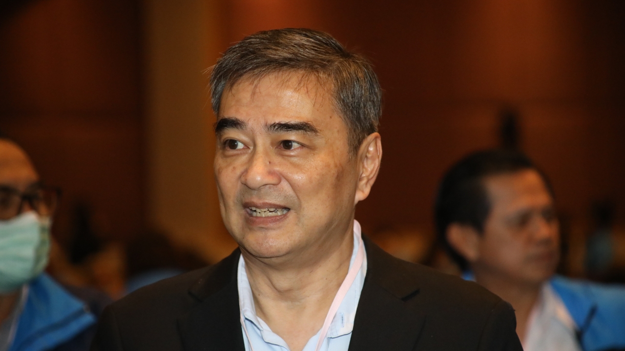 นิด้าโพล คนหนุน “อภิสิทธิ์” เป็นผู้นำพรรคประชาธิปัตย์ในการเลือกตั้งครั้งหน้า