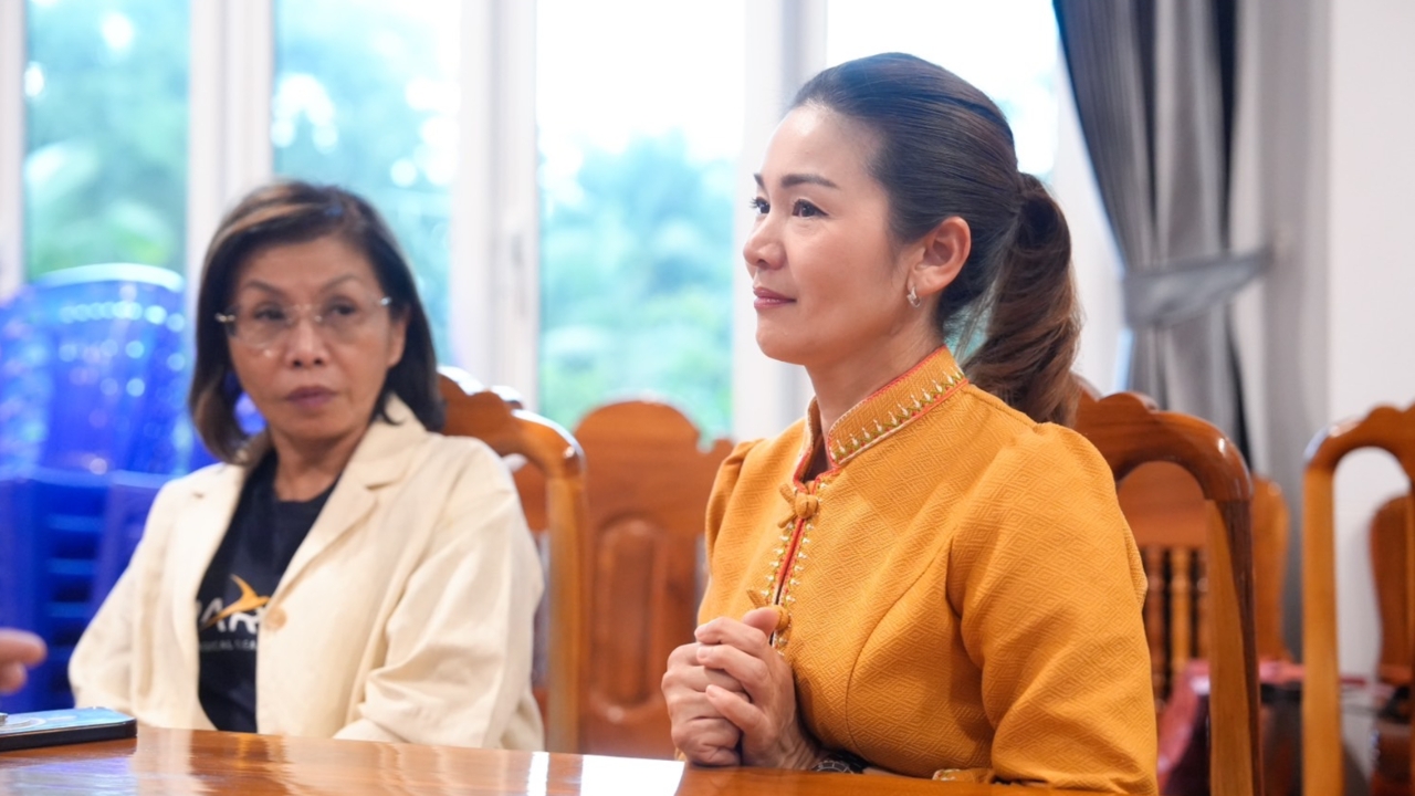 เพื่อไทยช่วยหาเสียงเลือกตั้งซ่อมศรีสะเกษ “ภูริกา” ขอสานต่องาน “พ่ออมรเทพ”