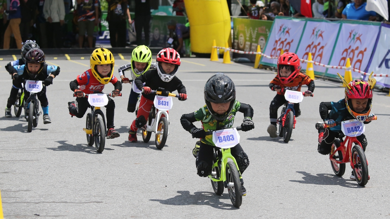 ปิดฉาก “หนูน้อยขาไถ” ประจำปี 2568 นักปั่นรุ่นจิ๋วแห่ร่วมชิงชัยกว่า 500 คน