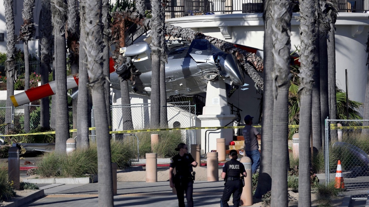 ระทึก ฮ.หมุนคว้างก่อนตกใกล้ชายหาดแคลิฟอร์เนีย สหรัฐฯ ส่งรพ.5 ราย