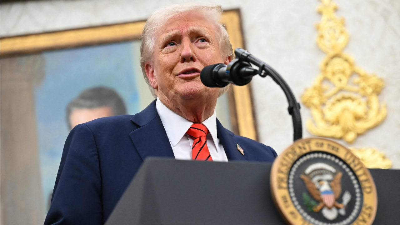 “ทรัมป์” ขู่จีน  เตรียมขึ้นภาษีสินค้านำเข้าเพิ่มอีก 100% จุดชนวนสงครามการค้าระลอกใหม่