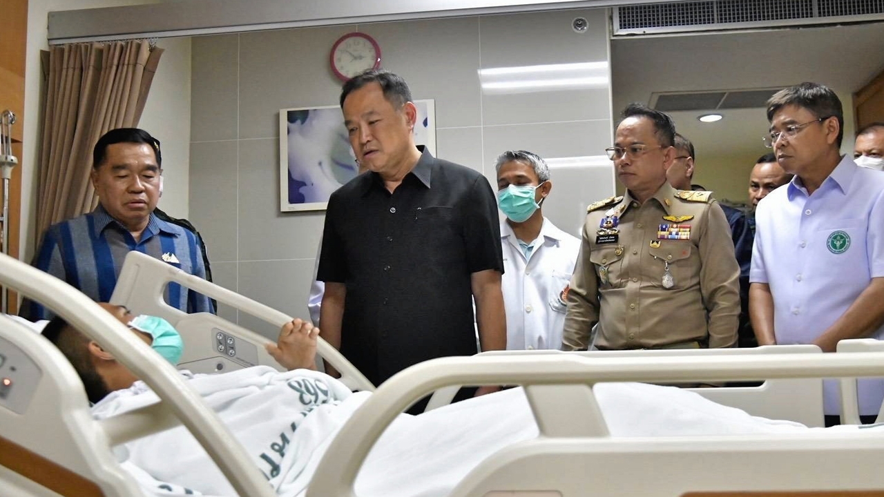 เน้น 3 ข้อเชิงรุก อนุทินบินดับไฟใต้ จี้คดีปล้นทอง คลี่บึมในยะลา