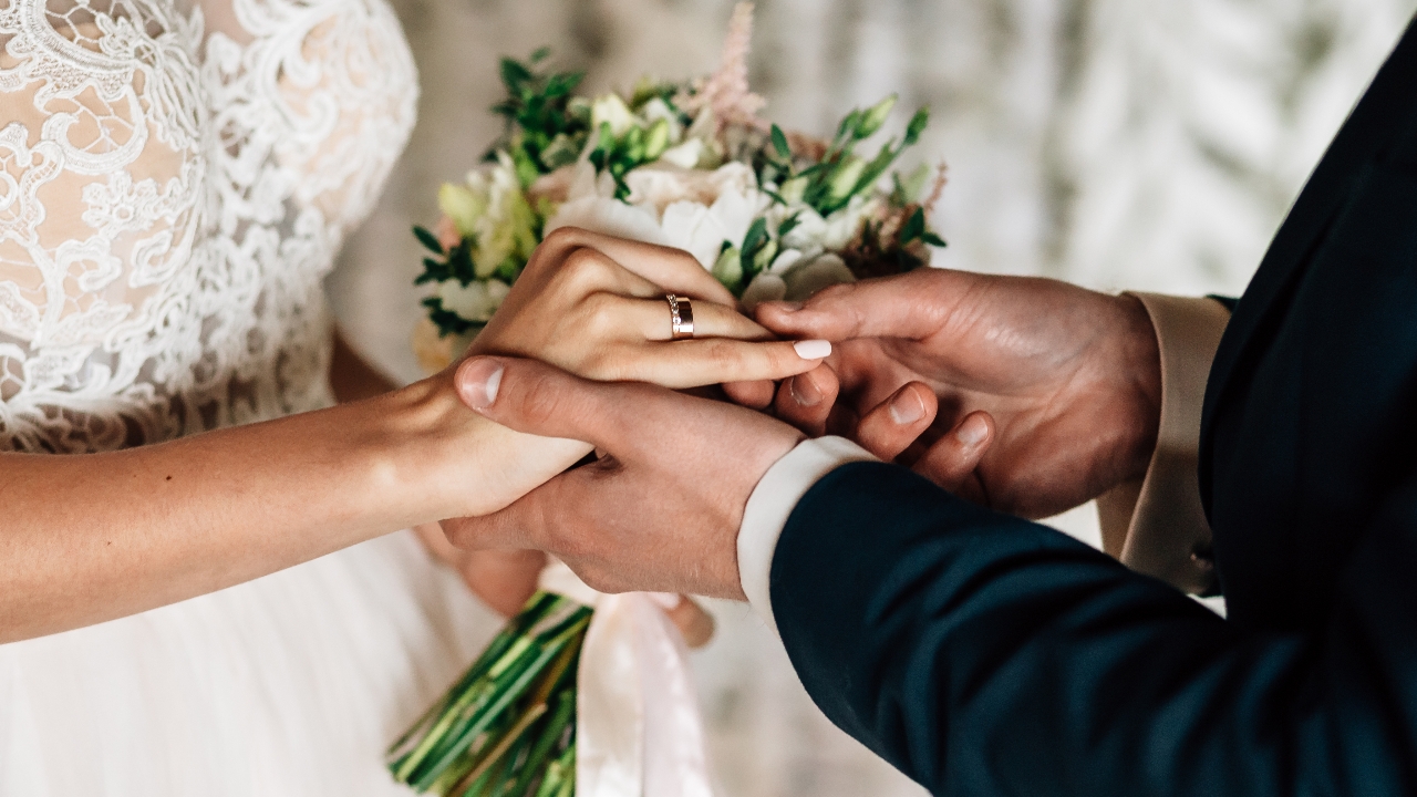 ฝันว่าได้แต่งงาน ดีหรือร้าย หมายความว่าอย่างไร จะได้แต่งงานจริงหรือ