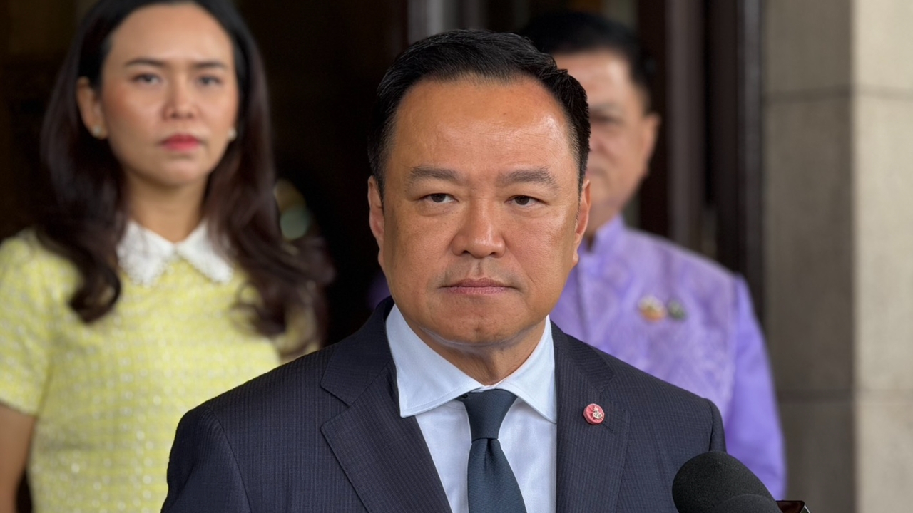 นายกฯ จ่อลงใต้ 11 ต.ค. ไม่รู้ปล้นทอง 600 บาทยังอยู่ไทยไหม-พรุ่งนี้ตรวจน้ำท่วมภาคกลาง