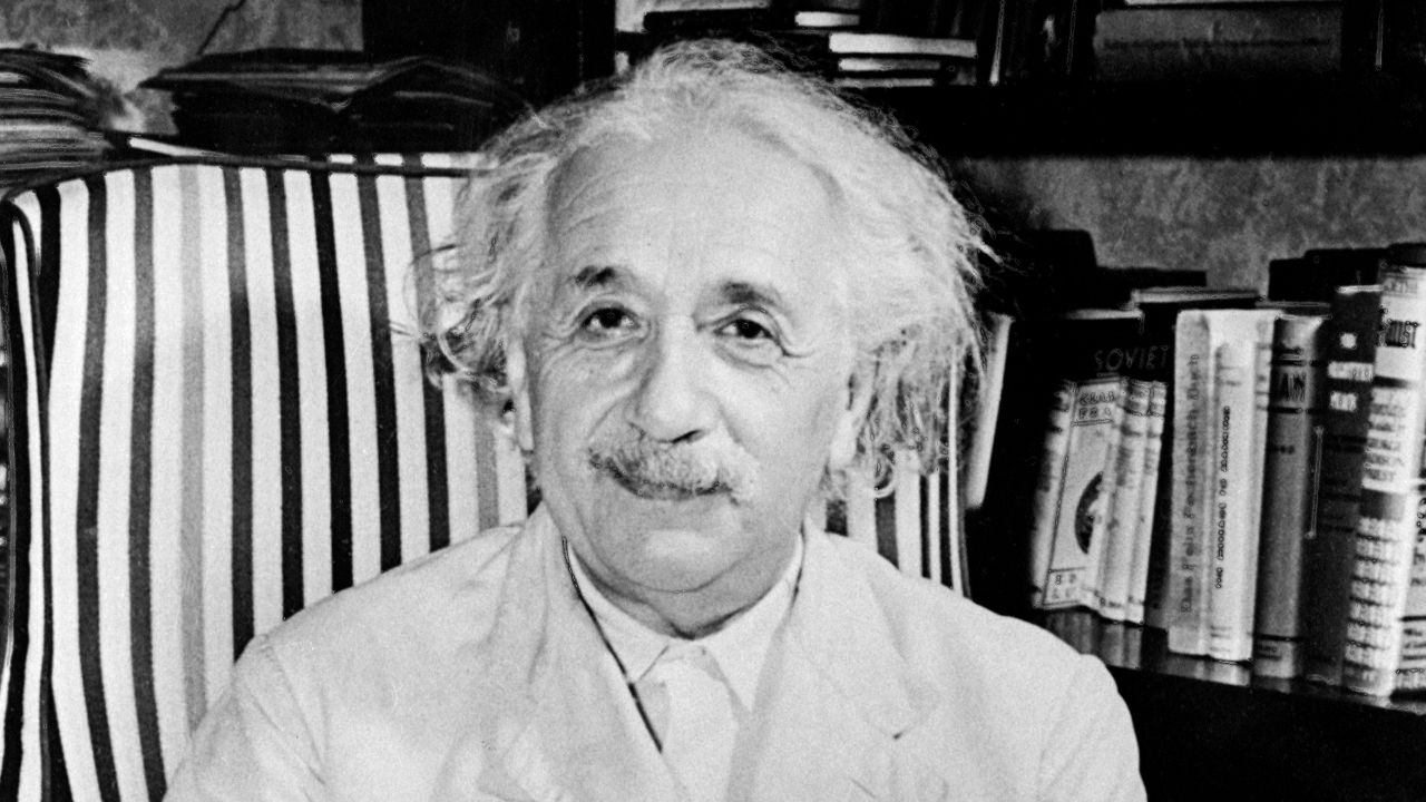 ไวโอลินของไอน์สไตน์ถูกประมูลกว่า 40 ล้านบาท  สูงสุดสำหรับไวโอลินที่ไม่ได้เป็นของนักดนตรีอาชีพ