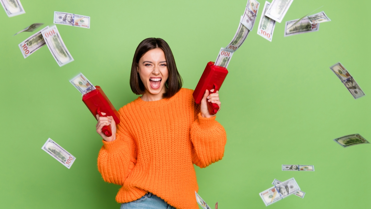 สีเสื้อมงคลวันหวยออก 16/10/68 หวยออกวันพฤหัสบดี ใส่เสื้อสีอะไรเสริมเฮง