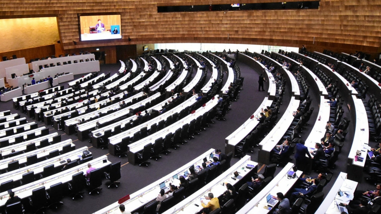 ถ่ายทอดสดประชุมร่วมรัฐสภา พิจารณา “ร่างแก้ไขรัฐธรรมนูญ” 3 ฉบับ วาระ 1 วันแรก