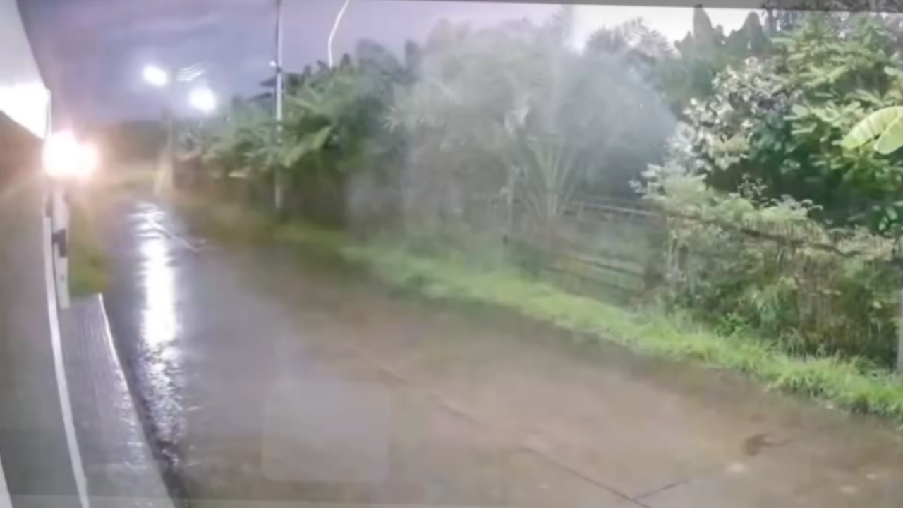 ชาวบ้านผวาฟ้าสว่างวาบ เสียงปริศนาดังสนั่นช่วงเช้ามืด เชียงใหม่-ลำพูน